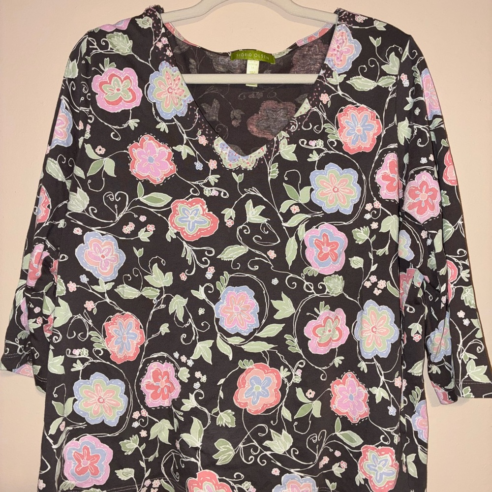 Dark brown and Pink flowery 3/4 Sleeve Blouse